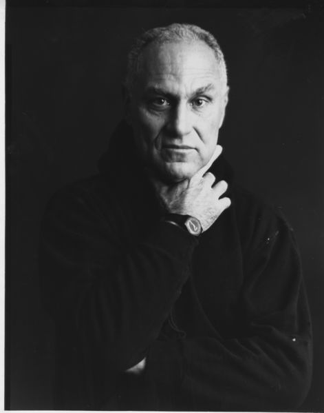 Файл:Serra.jpeg